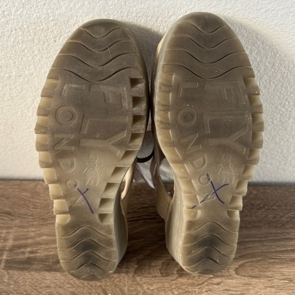 Fly London Lace-Up Metallic Ylfa Wedge Sandals, Size 39 (8-8.5) - Picture 8 of 9